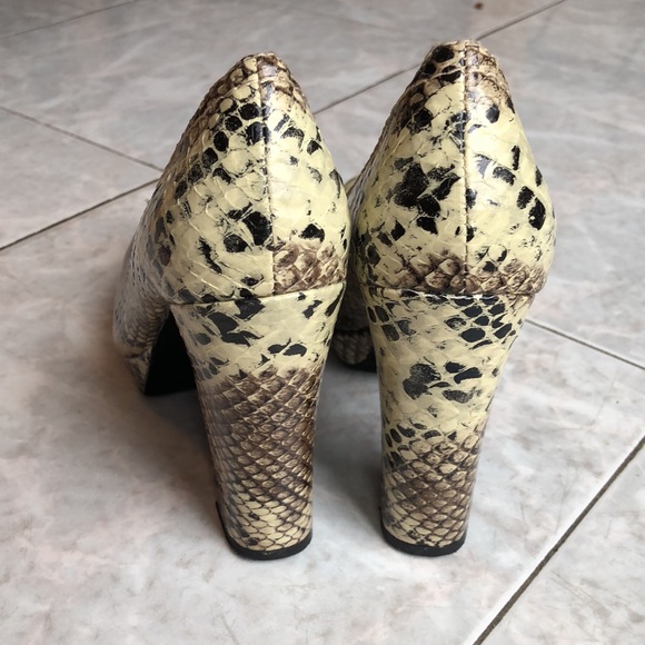 Kenneth Cole Reaction Platform High Heels - Picture 7 of 12